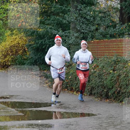 07.12.2025 - St. Pauli X-Mass-Run No. 15 Michael Burmester http://msf.ph/oto/9402208 07.12.2025 10:41:26 Laufen 241, 242 meine-sportfotos.de