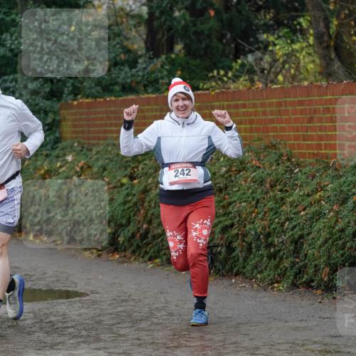 07.12.2025 - St. Pauli X-Mass-Run No. 15 Michael Burmester http://msf.ph/oto/9402212 07.12.2025 10:41:29 Laufen 247, 242 meine-sportfotos.de