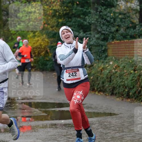 07.12.2025 - St. Pauli X-Mass-Run No. 15 Michael Burmester http://msf.ph/oto/9402213 07.12.2025 10:41:30 Laufen 15, 247, 15, 242 meine-sportfotos.de