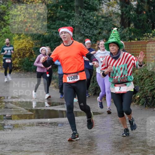 07.12.2025 - St. Pauli X-Mass-Run No. 15 Michael Burmester http://msf.ph/oto/9402228 07.12.2025 10:41:36 Laufen 1508 meine-sportfotos.de