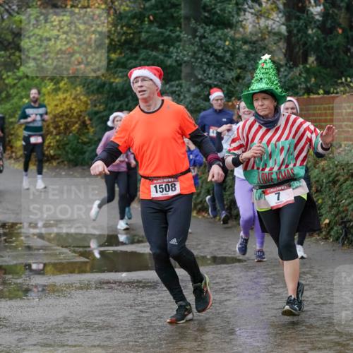 07.12.2025 - St. Pauli X-Mass-Run No. 15 Michael Burmester http://msf.ph/oto/9402229 07.12.2025 10:41:36 Laufen 1508 meine-sportfotos.de