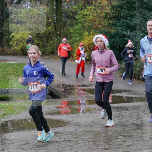 07.12.2025 - St. Pauli X-Mass-Run No. 15 Michael Burmester http://msf.ph/oto/9402248 07.12.2025 10:41:41 Laufen 747, 15, 75, 749, 25, 746 meine-sportfotos.de