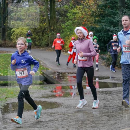 07.12.2025 - St. Pauli X-Mass-Run No. 15 Michael Burmester http://msf.ph/oto/9402249 07.12.2025 10:41:41 Laufen 747, 15, 749, 746 meine-sportfotos.de