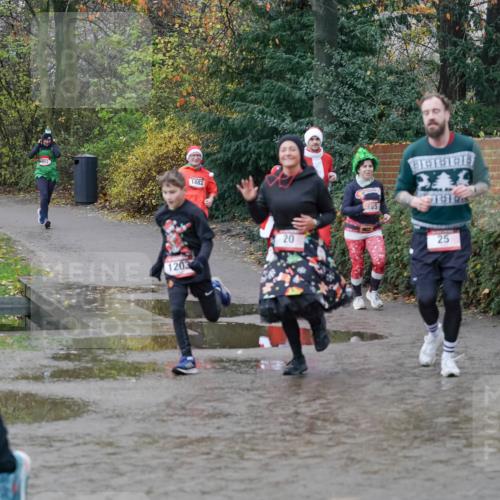 07.12.2025 - St. Pauli X-Mass-Run No. 15 Michael Burmester http://msf.ph/oto/9402256 07.12.2025 10:41:43 Laufen 16, 1482, 1203, 20, 35, 25 meine-sportfotos.de