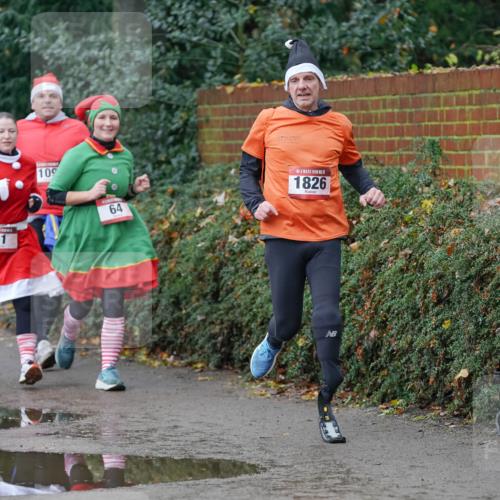 07.12.2025 - St. Pauli X-Mass-Run No. 15 Michael Burmester http://msf.ph/oto/9402296 07.12.2025 10:41:55 Laufen 139, 61, 109, 64, 5, 1826 meine-sportfotos.de