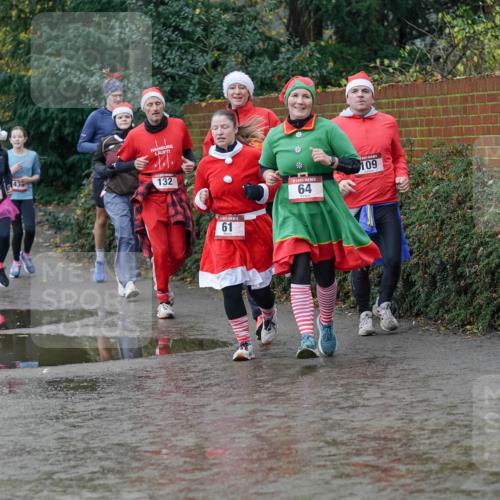 07.12.2025 - St. Pauli X-Mass-Run No. 15 Michael Burmester http://msf.ph/oto/9402304 07.12.2025 10:41:59 Laufen 826, 68, 132, 61, 64, 109 meine-sportfotos.de