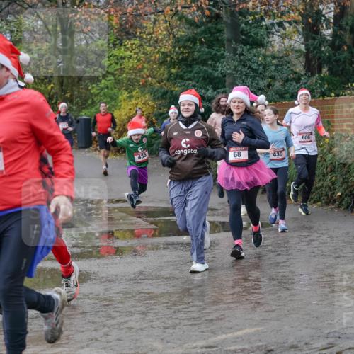07.12.2025 - St. Pauli X-Mass-Run No. 15 Michael Burmester http://msf.ph/oto/9402317 07.12.2025 10:42:03 Laufen 109, 435, 68, 439, 606, 440 meine-sportfotos.de