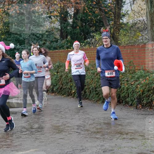 07.12.2025 - St. Pauli X-Mass-Run No. 15 Michael Burmester http://msf.ph/oto/9402319 07.12.2025 10:42:04 Laufen 435, 68, 439, 133, 611, 606, 440 meine-sportfotos.de