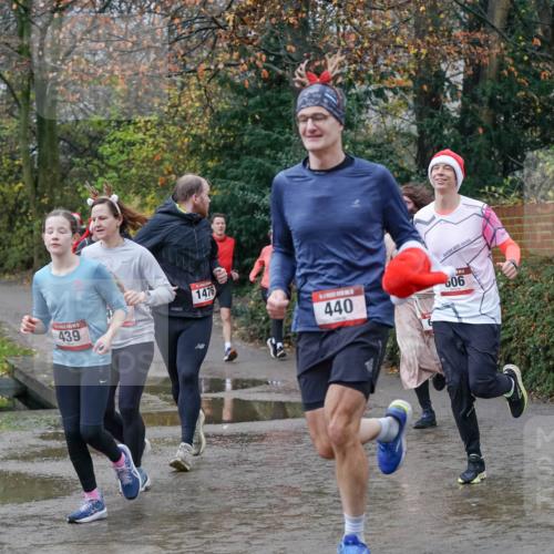 07.12.2025 - St. Pauli X-Mass-Run No. 15 Michael Burmester http://msf.ph/oto/9402324 07.12.2025 10:42:05 Laufen 6, 435, 439, 1476, 440, 606 meine-sportfotos.de