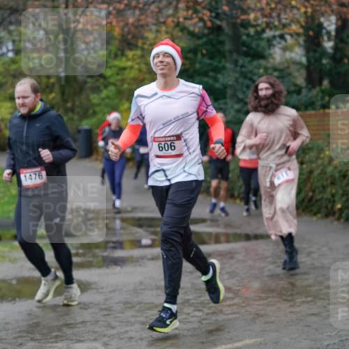 07.12.2025 - St. Pauli X-Mass-Run No. 15 Michael Burmester http://msf.ph/oto/9402327 07.12.2025 10:42:06 Laufen 1476, 606 meine-sportfotos.de