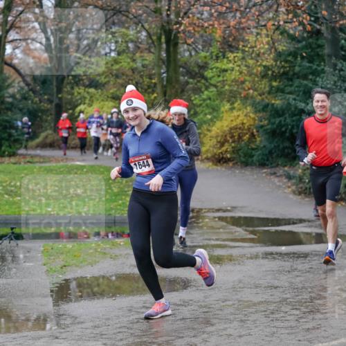 07.12.2025 - St. Pauli X-Mass-Run No. 15 Michael Burmester http://msf.ph/oto/9402337 07.12.2025 10:42:10 Laufen 1644, 1416 meine-sportfotos.de