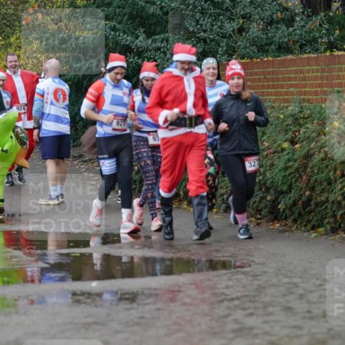 07.12.2025 - St. Pauli X-Mass-Run No. 15 Michael Burmester http://msf.ph/oto/9402394 07.12.2025 10:42:29 Laufen 973, 924, 927, 93, 77, 327 meine-sportfotos.de