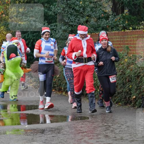 07.12.2025 - St. Pauli X-Mass-Run No. 15 Michael Burmester http://msf.ph/oto/9402396 07.12.2025 10:42:30 Laufen 973, 24, 927, 3272 meine-sportfotos.de