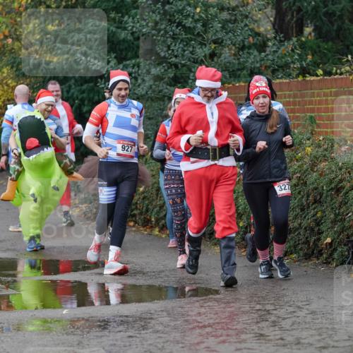 07.12.2025 - St. Pauli X-Mass-Run No. 15 Michael Burmester http://msf.ph/oto/9402397 07.12.2025 10:42:30 Laufen 973, 927, 327 meine-sportfotos.de