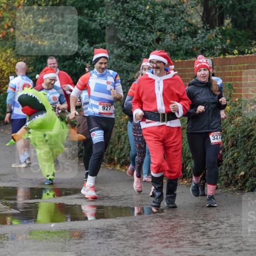 07.12.2025 - St. Pauli X-Mass-Run No. 15 Michael Burmester http://msf.ph/oto/9402399 07.12.2025 10:42:30 Laufen 973, 927, 327 meine-sportfotos.de