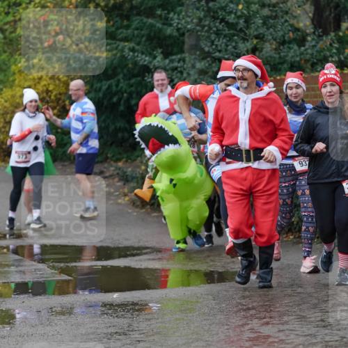 07.12.2025 - St. Pauli X-Mass-Run No. 15 Michael Burmester http://msf.ph/oto/9402402 07.12.2025 10:42:31 Laufen 973, 93, 3272, 925 meine-sportfotos.de