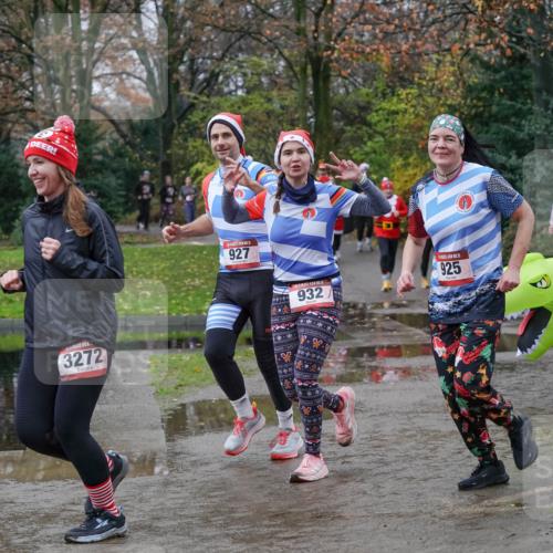 07.12.2025 - St. Pauli X-Mass-Run No. 15 Michael Burmester http://msf.ph/oto/9402415 07.12.2025 10:42:35 Laufen 3272, 927, 932, 5, 925, 1428 meine-sportfotos.de