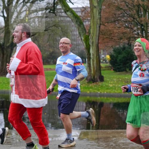 07.12.2025 - St. Pauli X-Mass-Run No. 15 Michael Burmester http://msf.ph/oto/9402438 07.12.2025 10:42:39 Laufen 109 meine-sportfotos.de