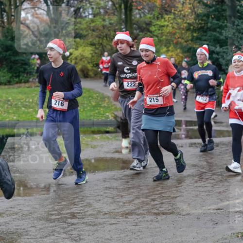 07.12.2025 - St. Pauli X-Mass-Run No. 15 Michael Burmester http://msf.ph/oto/9402459 07.12.2025 10:42:45 Laufen 216, 222, 215, 1102, 128 meine-sportfotos.de