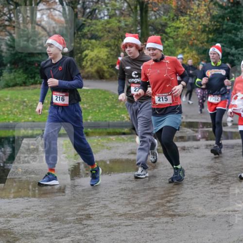 07.12.2025 - St. Pauli X-Mass-Run No. 15 Michael Burmester http://msf.ph/oto/9402460 07.12.2025 10:42:45 Laufen 216, 22, 215, 1102 meine-sportfotos.de
