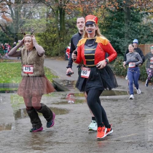 07.12.2025 - St. Pauli X-Mass-Run No. 15 Michael Burmester http://msf.ph/oto/9402473 07.12.2025 10:42:48 Laufen 875, 15, 160, 298, 300 meine-sportfotos.de