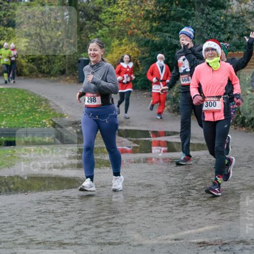 07.12.2025 - St. Pauli X-Mass-Run No. 15 Michael Burmester http://msf.ph/oto/9402482 07.12.2025 10:42:50 Laufen 298, 1668, 300, 1705 meine-sportfotos.de