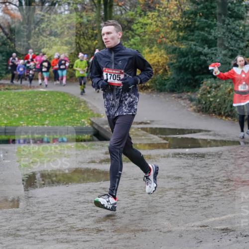 07.12.2025 - St. Pauli X-Mass-Run No. 15 Michael Burmester http://msf.ph/oto/9402498 07.12.2025 10:42:53 Laufen 15, 1705, 612 meine-sportfotos.de