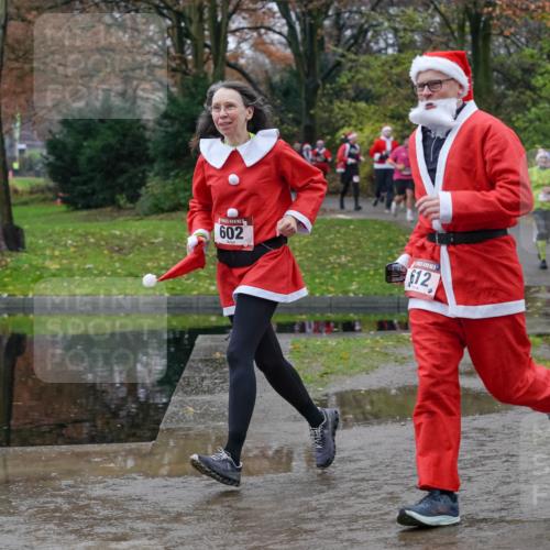 07.12.2025 - St. Pauli X-Mass-Run No. 15 Michael Burmester http://msf.ph/oto/9402510 07.12.2025 10:42:57 Laufen 602, 612 meine-sportfotos.de