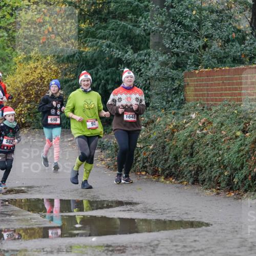 07.12.2025 - St. Pauli X-Mass-Run No. 15 Michael Burmester http://msf.ph/oto/9402512 07.12.2025 10:42:59 Laufen 702, 2772, 697, 582, 698, 1648, 92, 285, 850 meine-sportfotos.de