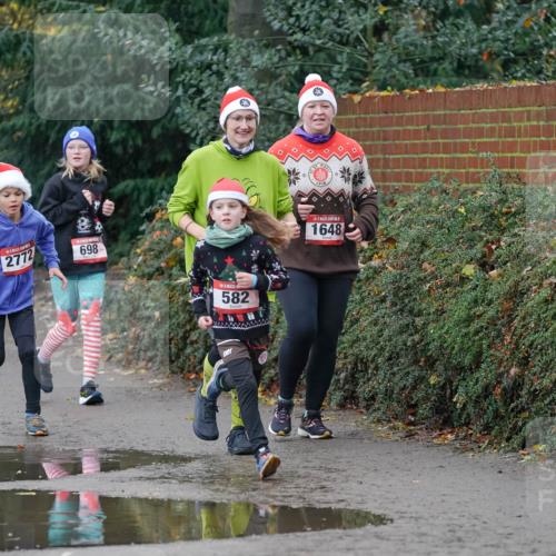 07.12.2025 - St. Pauli X-Mass-Run No. 15 Michael Burmester http://msf.ph/oto/9402515 07.12.2025 10:43:00 Laufen 697, 2772, 698, 582, 1648 meine-sportfotos.de