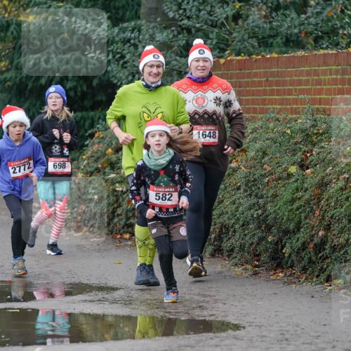 07.12.2025 - St. Pauli X-Mass-Run No. 15 Michael Burmester http://msf.ph/oto/9402516 07.12.2025 10:43:00 Laufen 697, 2772, 698, 582, 1910, 1648 meine-sportfotos.de