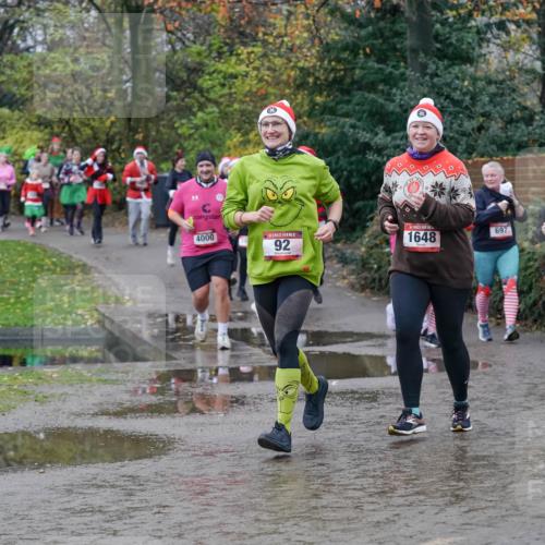 07.12.2025 - St. Pauli X-Mass-Run No. 15 Michael Burmester http://msf.ph/oto/9402532 07.12.2025 10:43:04 Laufen 4000, 92, 697, 1648, 698 meine-sportfotos.de