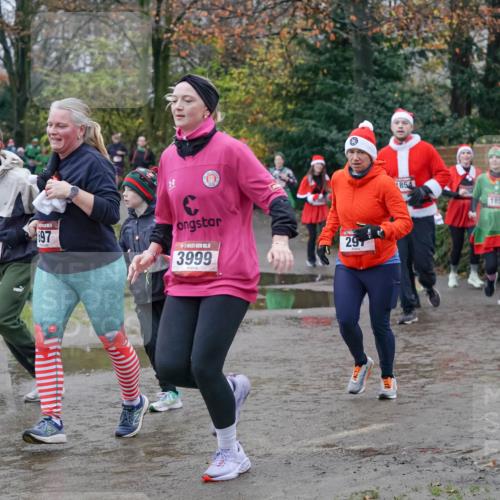 07.12.2025 - St. Pauli X-Mass-Run No. 15 Michael Burmester http://msf.ph/oto/9402553 07.12.2025 10:43:10 Laufen 5, 702, 90, 306, 697, 5, 3999, 297, 854, 1853 meine-sportfotos.de