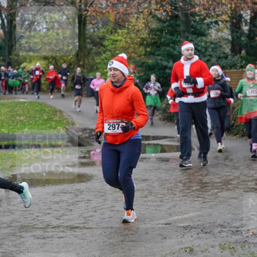 07.12.2025 - St. Pauli X-Mass-Run No. 15 Michael Burmester http://msf.ph/oto/9402555 07.12.2025 10:43:10 Laufen 15, 297, 159, 1853 meine-sportfotos.de