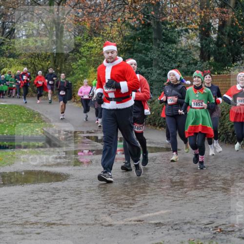 07.12.2025 - St. Pauli X-Mass-Run No. 15 Michael Burmester http://msf.ph/oto/9402559 07.12.2025 10:43:11 Laufen 1857, 15, 1856, 1853 meine-sportfotos.de