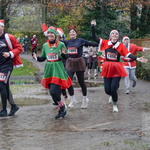 07.12.2025 - St. Pauli X-Mass-Run No. 15 Michael Burmester http://msf.ph/oto/9402567 07.12.2025 10:43:13 Laufen 1857, 1853, 1860, 1856 meine-sportfotos.de