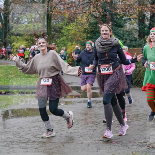 07.12.2025 - St. Pauli X-Mass-Run No. 15 Michael Burmester http://msf.ph/oto/9402594 07.12.2025 10:43:19 Laufen 734, 760, 15, 1200, 285, 6 meine-sportfotos.de