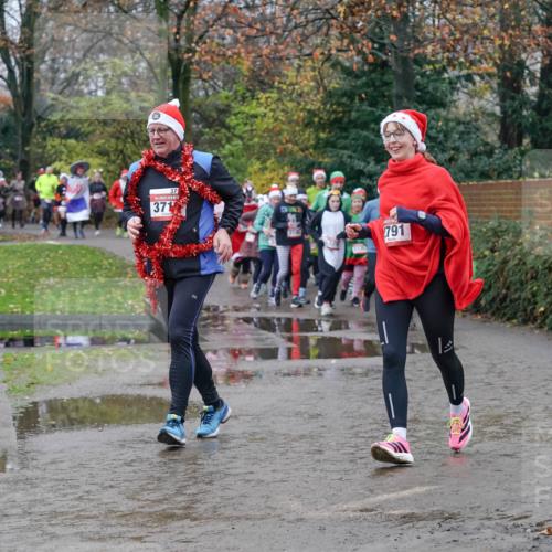 07.12.2025 - St. Pauli X-Mass-Run No. 15 Michael Burmester http://msf.ph/oto/9402613 07.12.2025 10:43:24 Laufen 371, 791 meine-sportfotos.de
