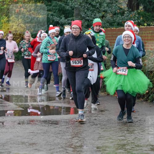 07.12.2025 - St. Pauli X-Mass-Run No. 15 Michael Burmester http://msf.ph/oto/9402618 07.12.2025 10:43:26 Laufen 1063, 964, 1551, 542, 5, 1630, 29, 1492 meine-sportfotos.de