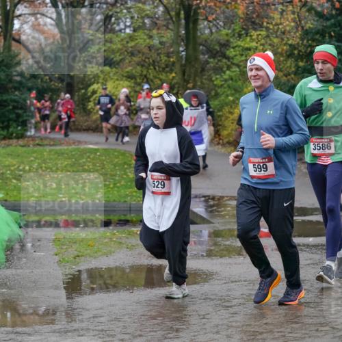 07.12.2025 - St. Pauli X-Mass-Run No. 15 Michael Burmester http://msf.ph/oto/9402623 07.12.2025 10:43:29 Laufen 92, 529, 599, 3586, 542, 39, 1140, 5 meine-sportfotos.de