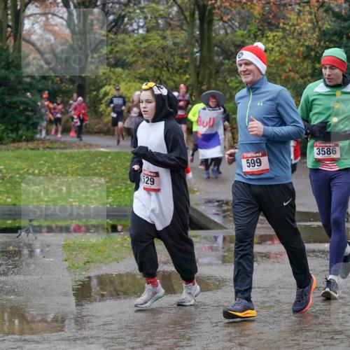 07.12.2025 - St. Pauli X-Mass-Run No. 15 Michael Burmester http://msf.ph/oto/9402624 07.12.2025 10:43:29 Laufen 29, 599, 5, 3586, 542, 39, 1140 meine-sportfotos.de