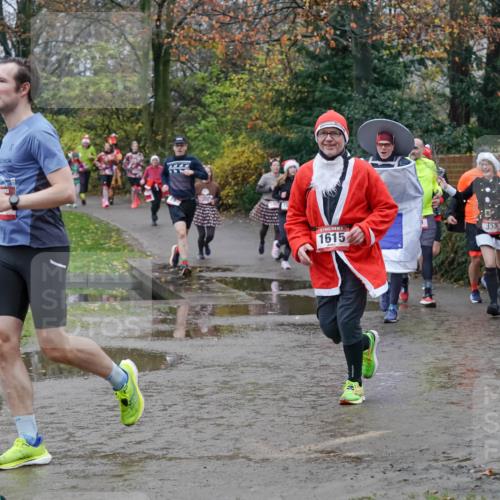 07.12.2025 - St. Pauli X-Mass-Run No. 15 Michael Burmester http://msf.ph/oto/9402651 07.12.2025 10:43:36 Laufen 6, 1615, 332, 740 meine-sportfotos.de