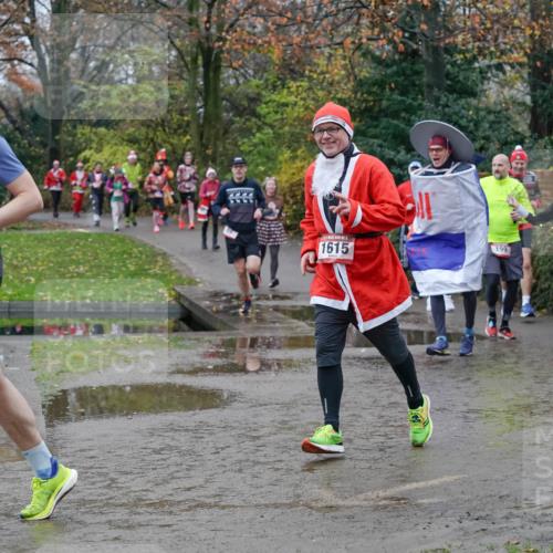07.12.2025 - St. Pauli X-Mass-Run No. 15 Michael Burmester http://msf.ph/oto/9402653 07.12.2025 10:43:36 Laufen 994, 15, 1615, 740, 199, 332 meine-sportfotos.de