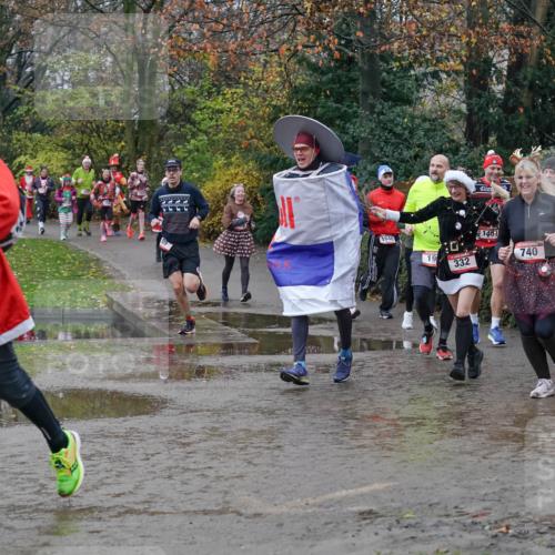 07.12.2025 - St. Pauli X-Mass-Run No. 15 Michael Burmester http://msf.ph/oto/9402656 07.12.2025 10:43:37 Laufen 2243, 1048, 19, 1461, 332, 740 meine-sportfotos.de