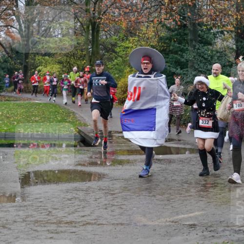 07.12.2025 - St. Pauli X-Mass-Run No. 15 Michael Burmester http://msf.ph/oto/9402661 07.12.2025 10:43:37 Laufen 1462, 332, 740 meine-sportfotos.de