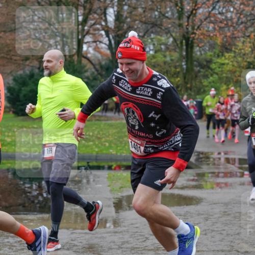 07.12.2025 - St. Pauli X-Mass-Run No. 15 Michael Burmester http://msf.ph/oto/9402680 07.12.2025 10:43:41 Laufen 199, 1401, 1695, 1048 meine-sportfotos.de