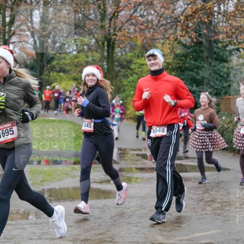 07.12.2025 - St. Pauli X-Mass-Run No. 15 Michael Burmester http://msf.ph/oto/9402683 07.12.2025 10:43:41 Laufen 15, 1695, 045, 1048, 1462 meine-sportfotos.de