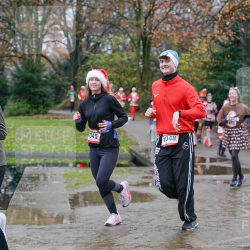07.12.2025 - St. Pauli X-Mass-Run No. 15 Michael Burmester http://msf.ph/oto/9402685 07.12.2025 10:43:42 Laufen 1695, 045, 1048, 1462 meine-sportfotos.de