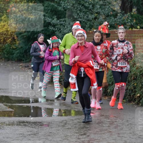 07.12.2025 - St. Pauli X-Mass-Run No. 15 Michael Burmester http://msf.ph/oto/9402698 07.12.2025 10:43:45 Laufen 1205, 417, 1025, 24 meine-sportfotos.de