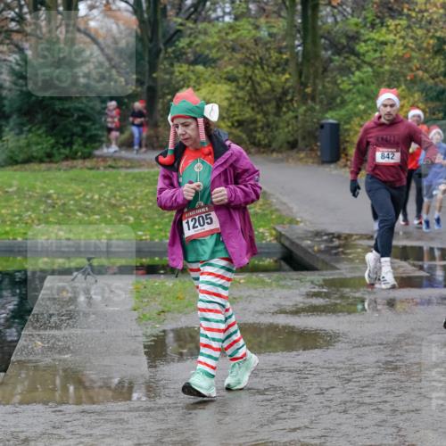 07.12.2025 - St. Pauli X-Mass-Run No. 15 Michael Burmester http://msf.ph/oto/9402722 07.12.2025 10:43:51 Laufen 15, 1205, 842, 12, 489 meine-sportfotos.de